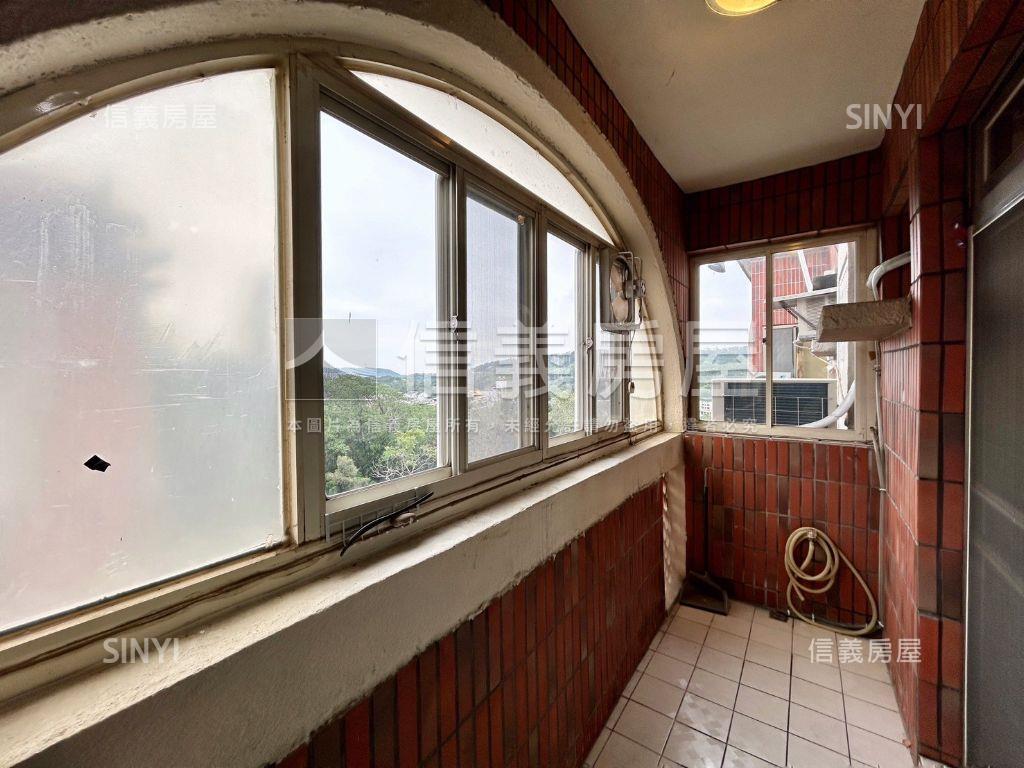 春福新天母三房坡平車位房屋室內格局與周邊環境