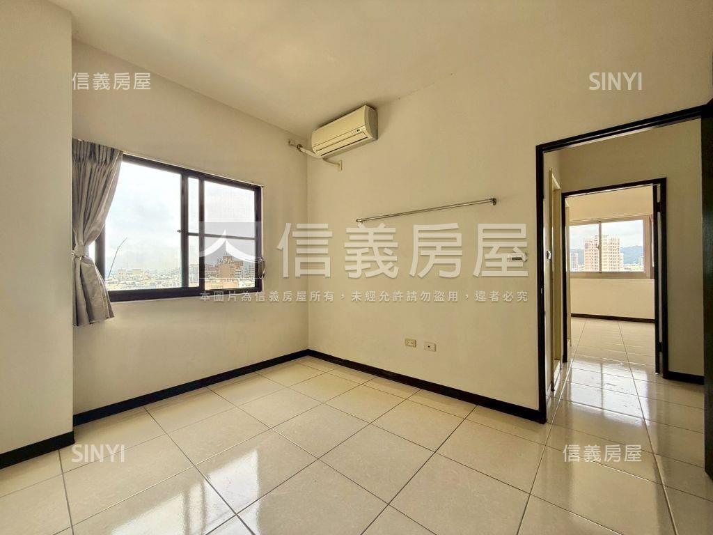 摩登高第挑高採光戶房屋室內格局與周邊環境