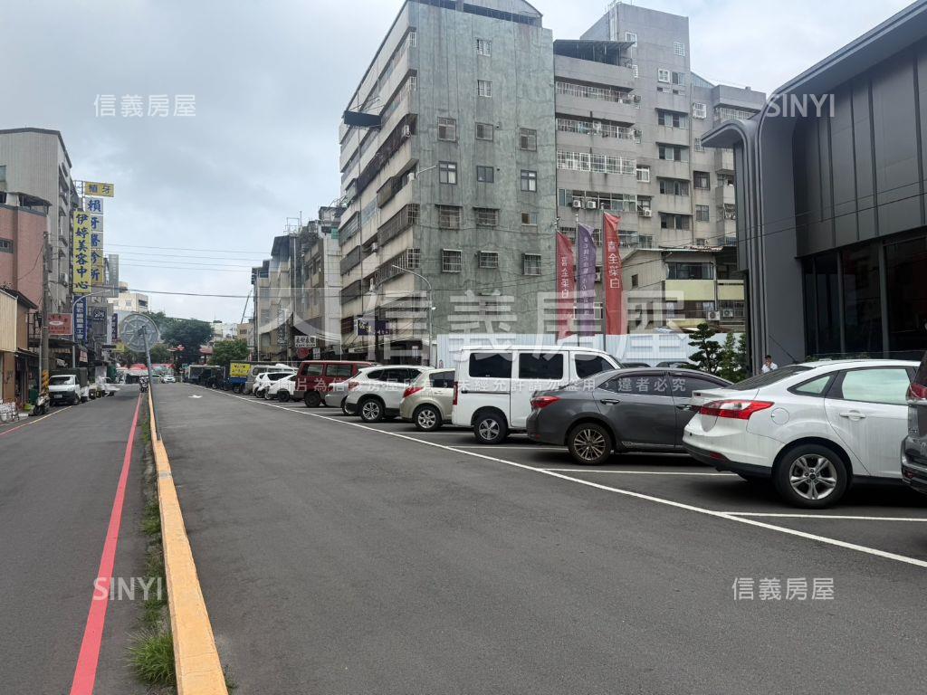 摩登高第挑高採光戶房屋室內格局與周邊環境