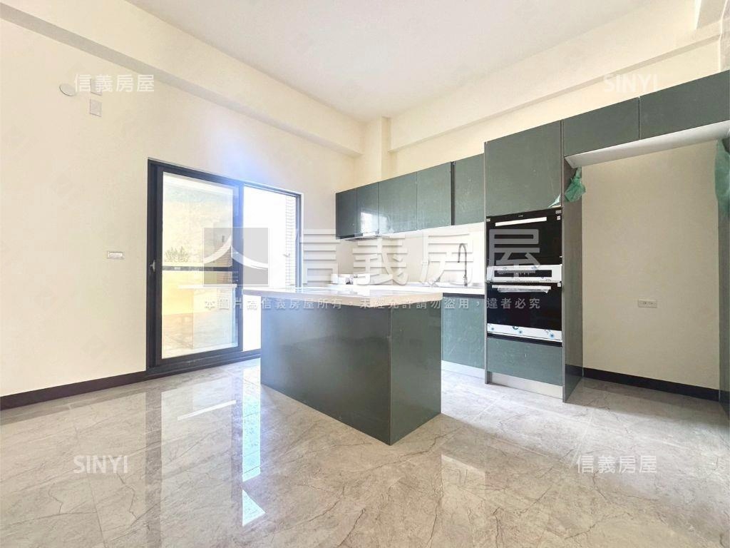 安南大面寬電梯車墅房屋室內格局與周邊環境