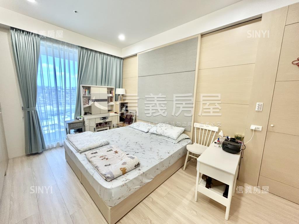 久泰皇品氣派三房車位房屋室內格局與周邊環境