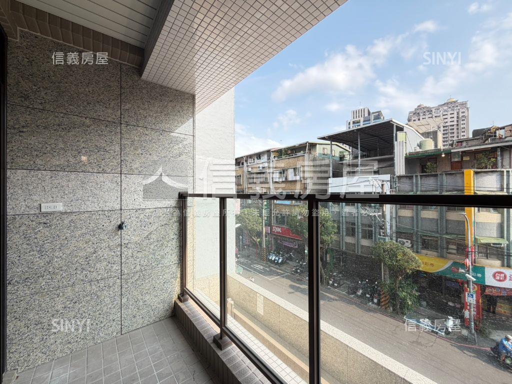 頂溪捷運✦詠大賞稀有三房房屋室內格局與周邊環境