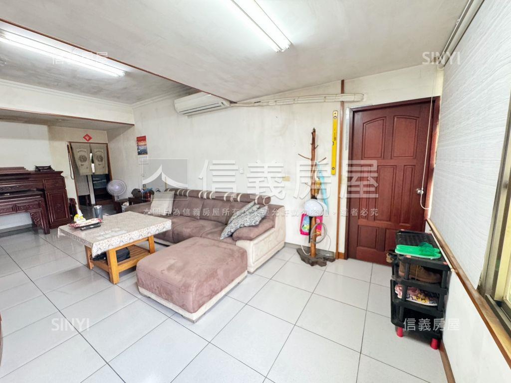 板新小宅當道房屋室內格局與周邊環境