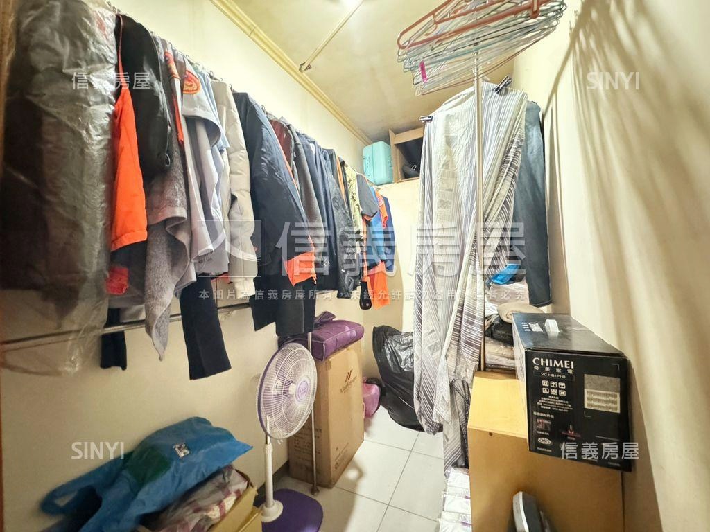 板新小宅當道房屋室內格局與周邊環境