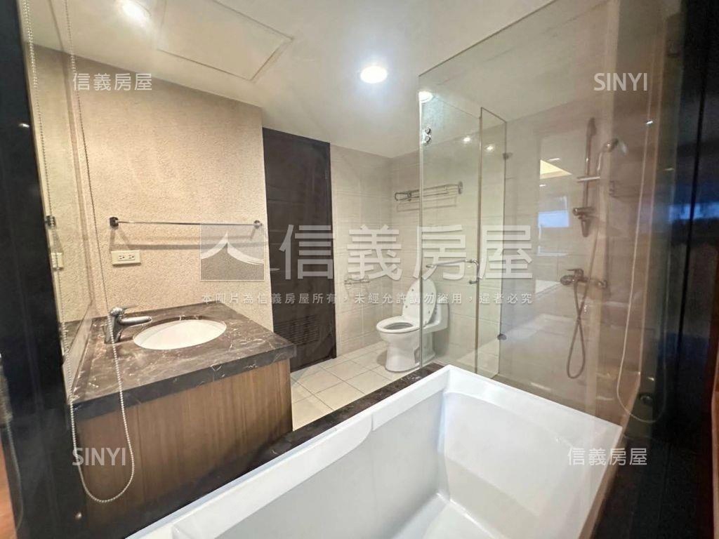 鬧中取靜機能佳邊間套房房屋室內格局與周邊環境