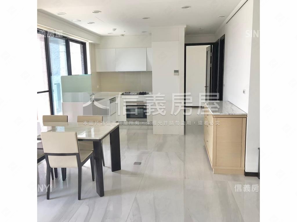 凱旋頂樓露臺大戶豪邸房屋室內格局與周邊環境