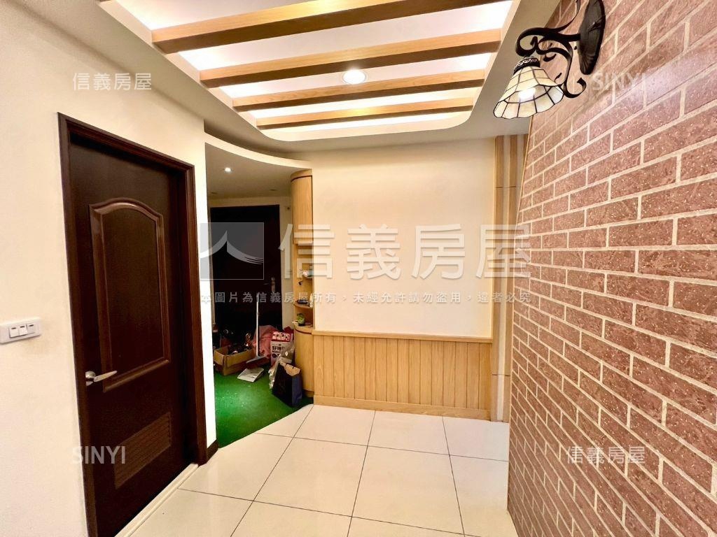 近文華國小ｌ耀捷境三房房屋室內格局與周邊環境