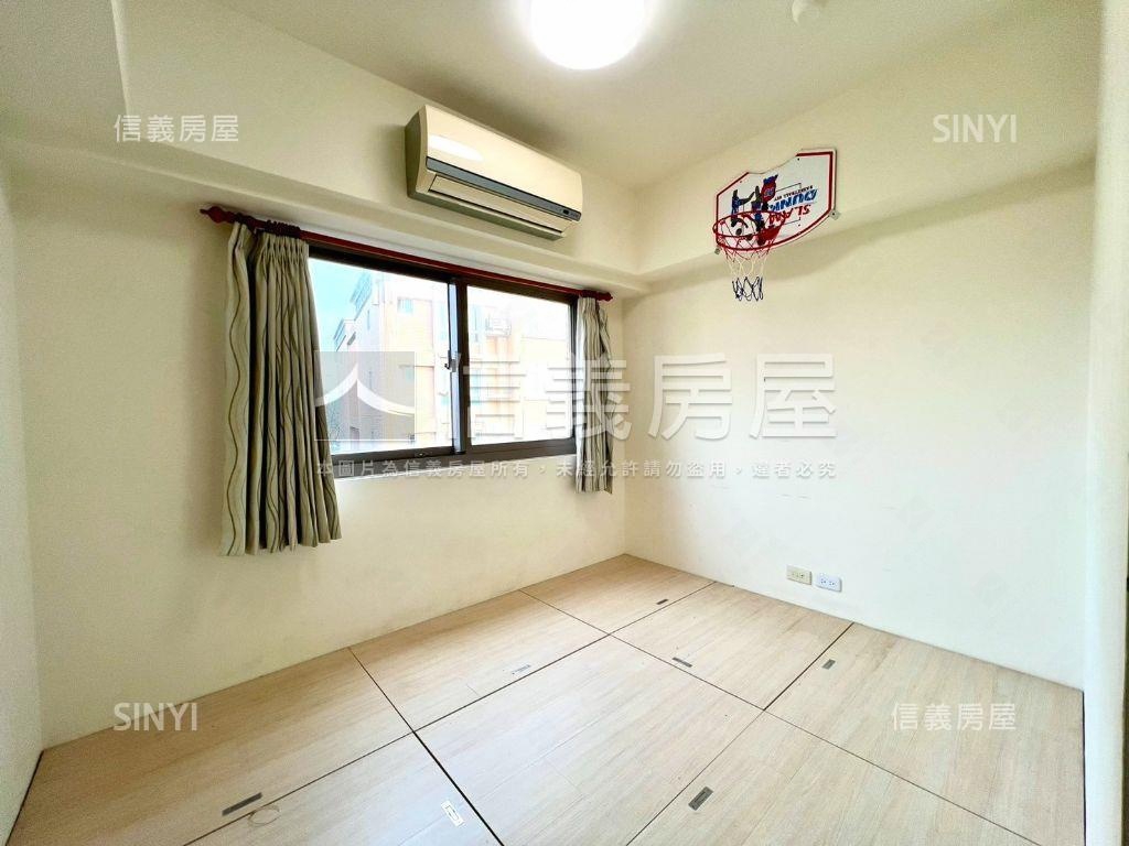 近文華國小ｌ耀捷境三房房屋室內格局與周邊環境