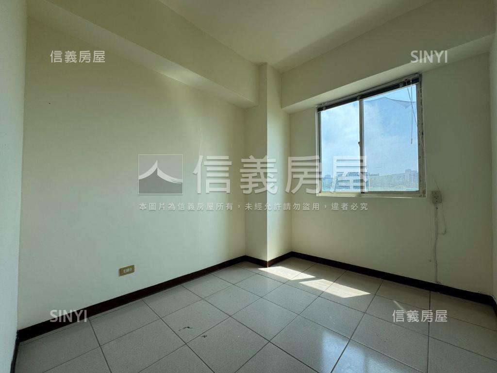 亞歷山大電梯三房次頂樓房屋室內格局與周邊環境