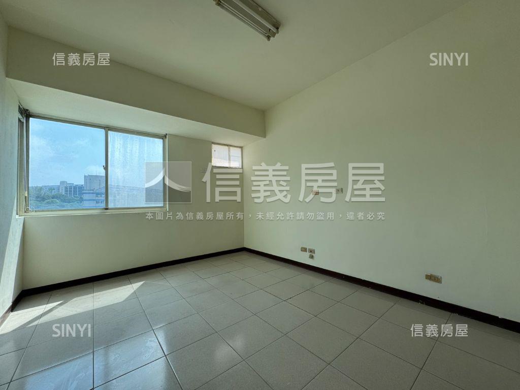 亞歷山大電梯三房次頂樓房屋室內格局與周邊環境
