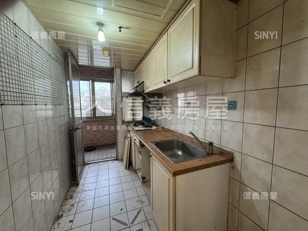 縣府風華機能美宅房屋室內格局與周邊環境