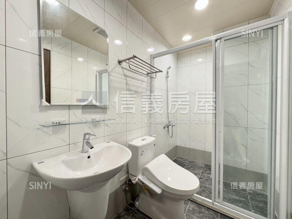 高醫面寬金店面Ａ房屋室內格局與周邊環境