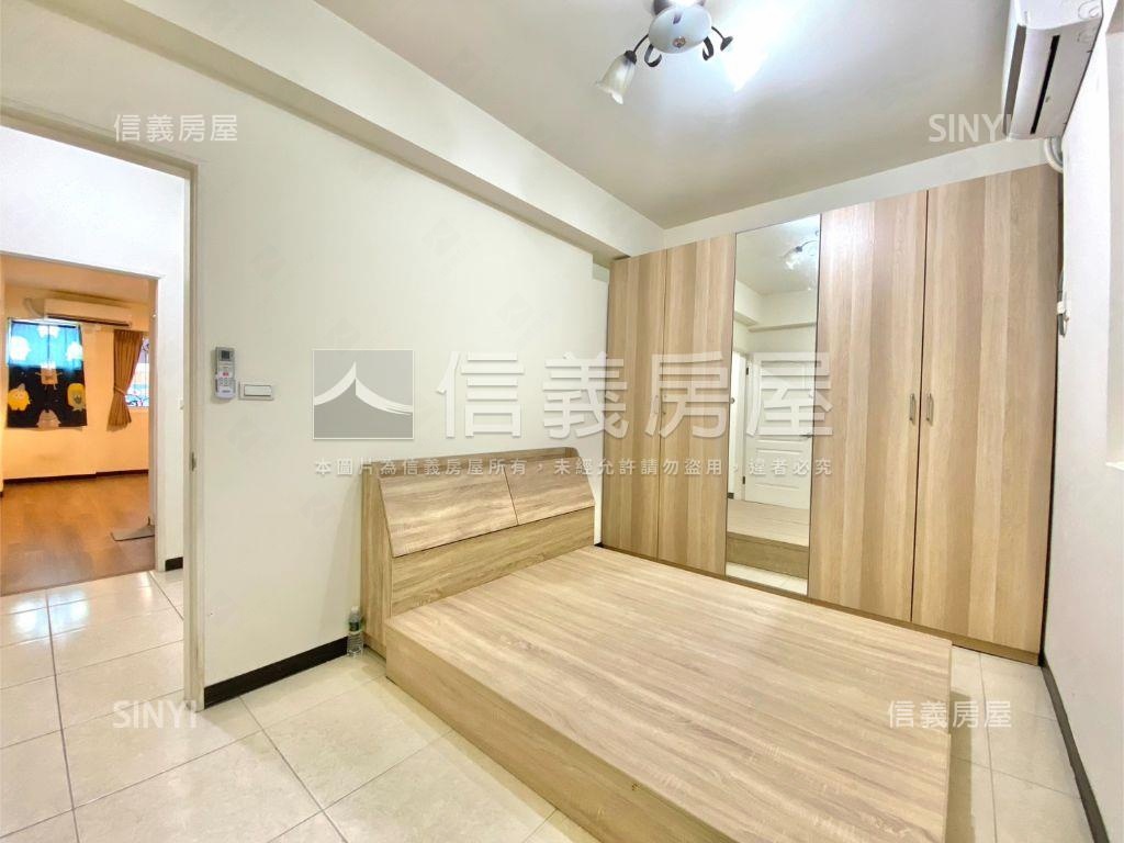 南社路別墅前院停車房屋室內格局與周邊環境