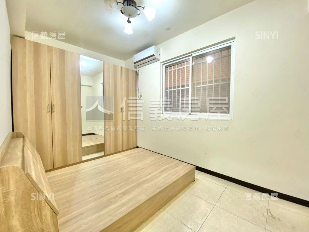 南社路別墅前院停車房屋室內格局與周邊環境