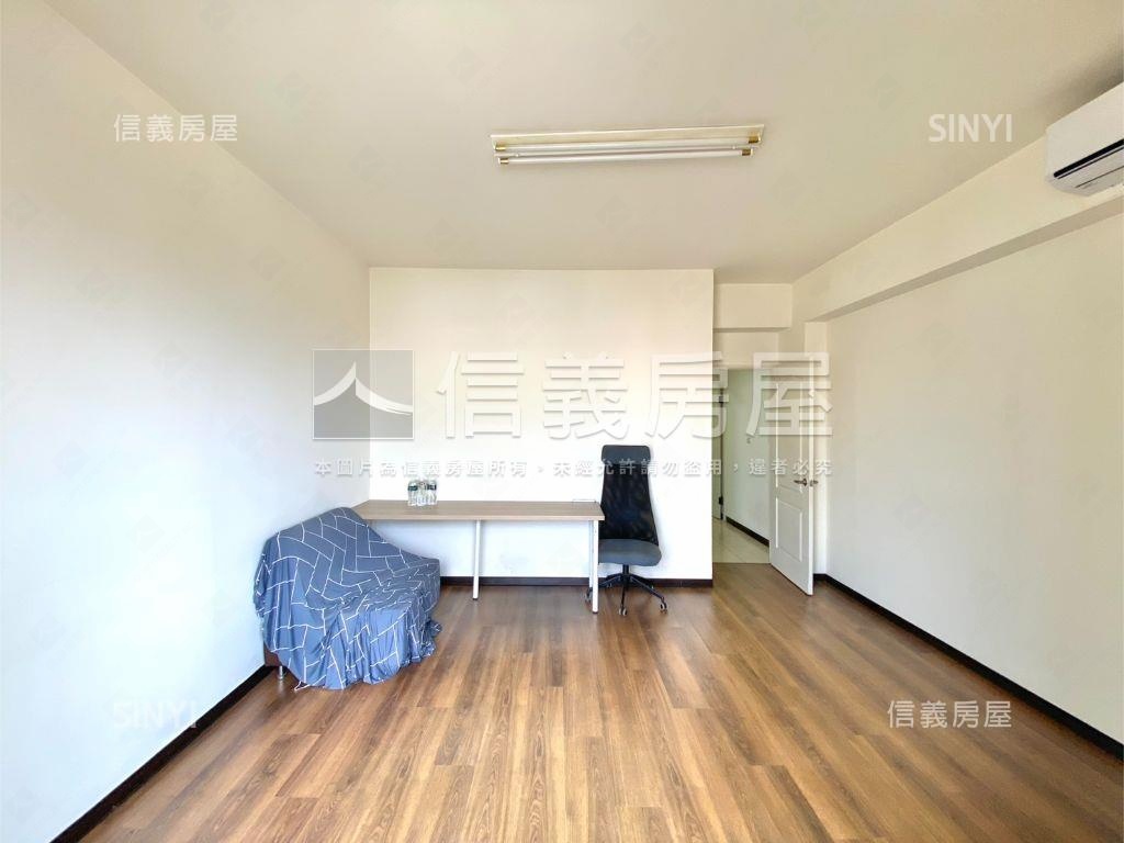 南社路別墅前院停車房屋室內格局與周邊環境