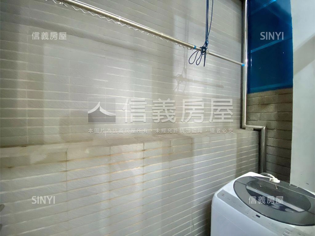 南社路別墅前院停車房屋室內格局與周邊環境