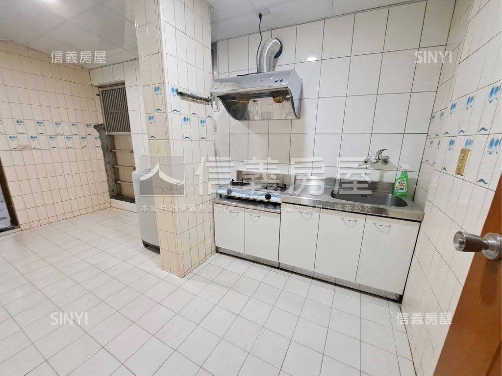 近永和國中大空間公寓一樓房屋室內格局與周邊環境