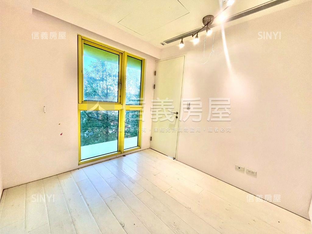 小宅Ｂ區採光兩房車位房屋室內格局與周邊環境