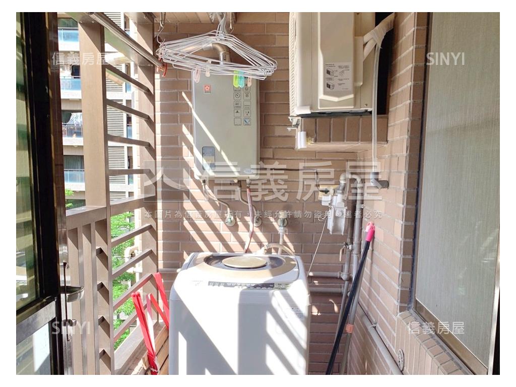 美術館｜馬爾地夫精美２房房屋室內格局與周邊環境