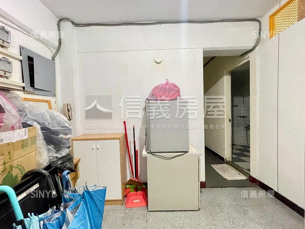 中華路鄰近公園機能佳！房屋室內格局與周邊環境