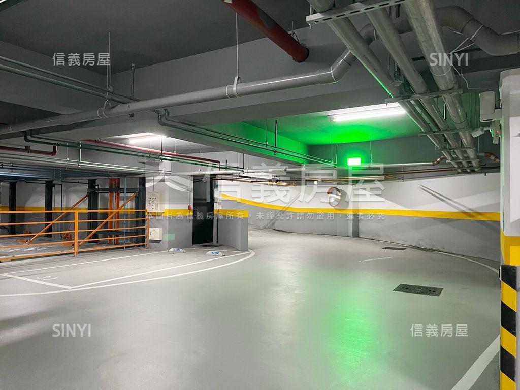 京城明廳兩房平移車位房屋室內格局與周邊環境