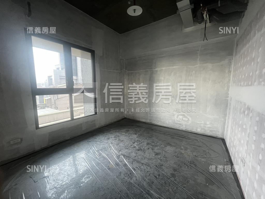 帝璽後棟高樓帝景房屋室內格局與周邊環境