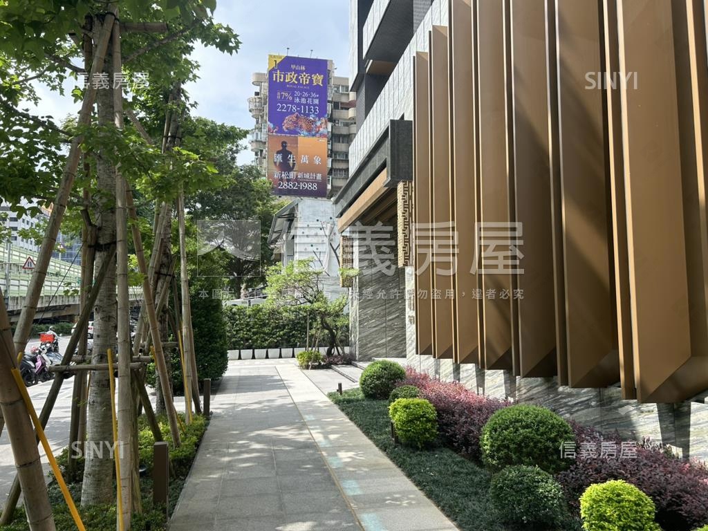 帝璽後棟高樓帝景房屋室內格局與周邊環境