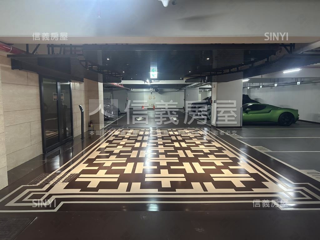 帝璽後棟高樓帝景房屋室內格局與周邊環境