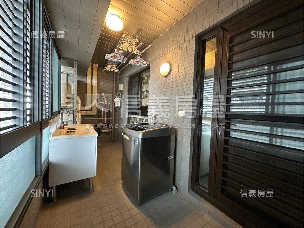 由鉅大謙２０Ｆ雙Ｂ２平車房屋室內格局與周邊環境