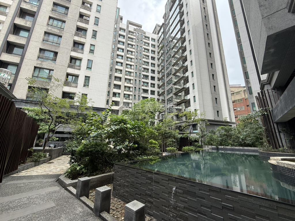 水世紀成家兩房房屋室內格局與周邊環境