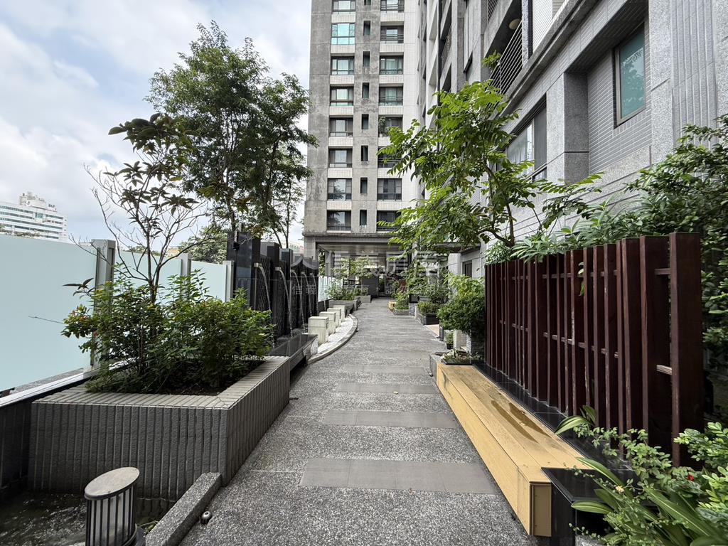 水世紀成家兩房房屋室內格局與周邊環境