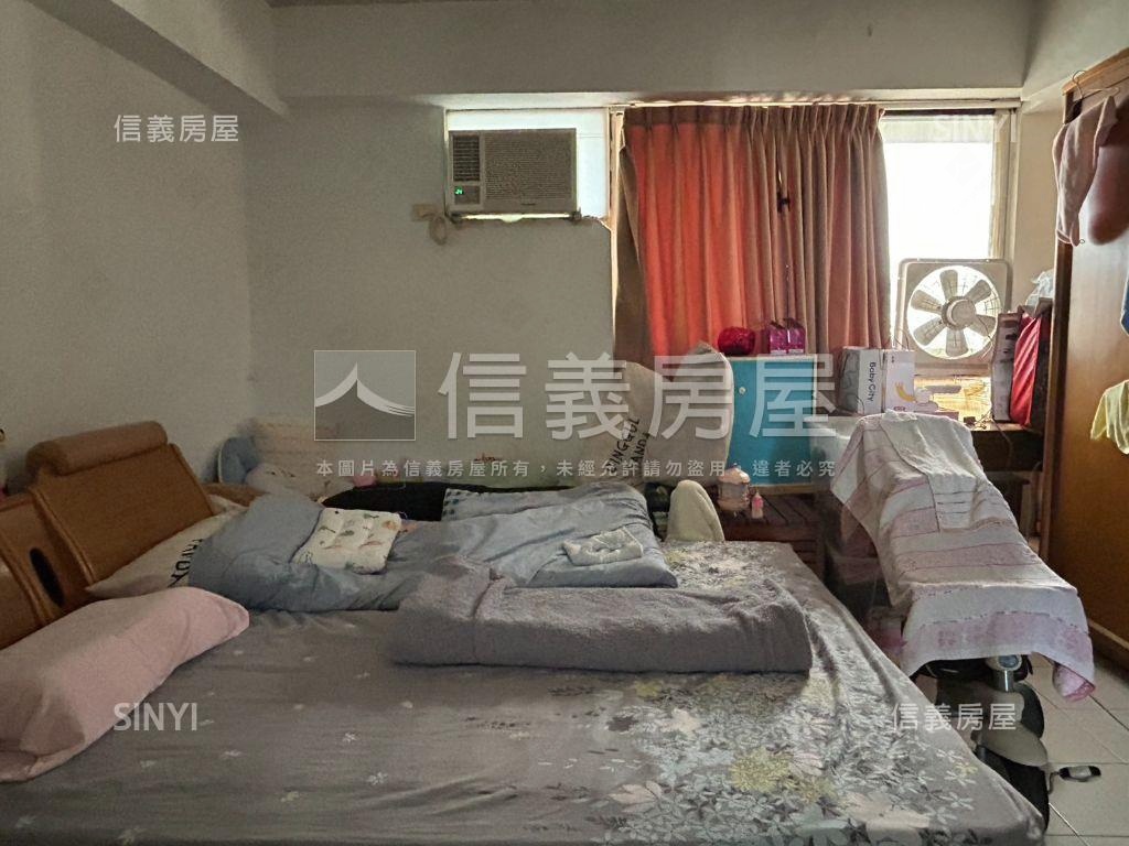 前金蛋黃市中心電梯大三房房屋室內格局與周邊環境