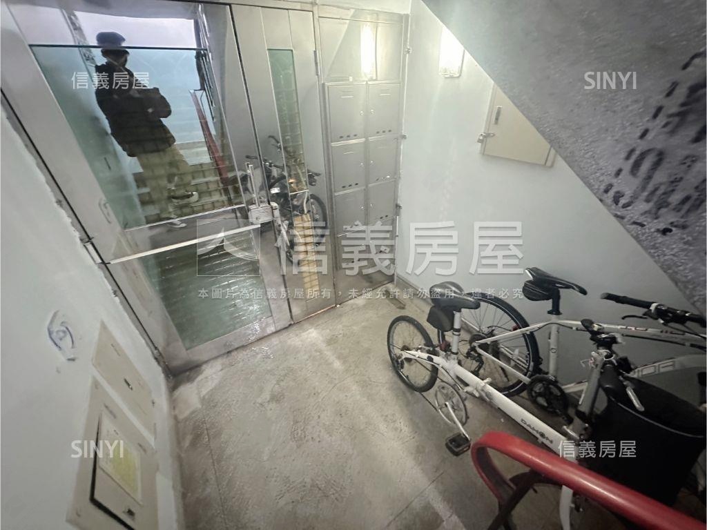 近區公所優質屋況三房房屋室內格局與周邊環境