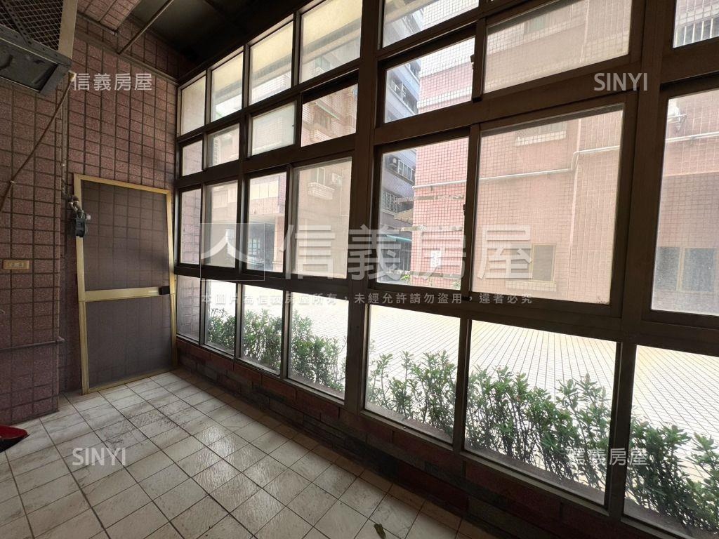 中國金典一樓美宅房屋室內格局與周邊環境