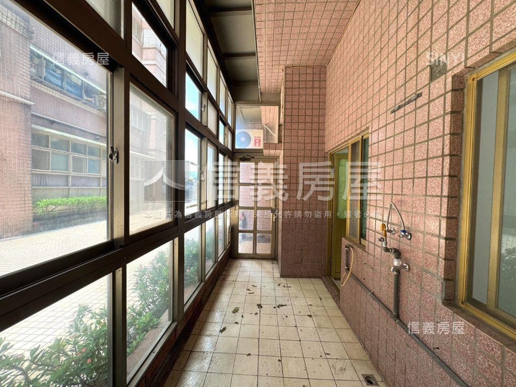 中國金典一樓美宅房屋室內格局與周邊環境