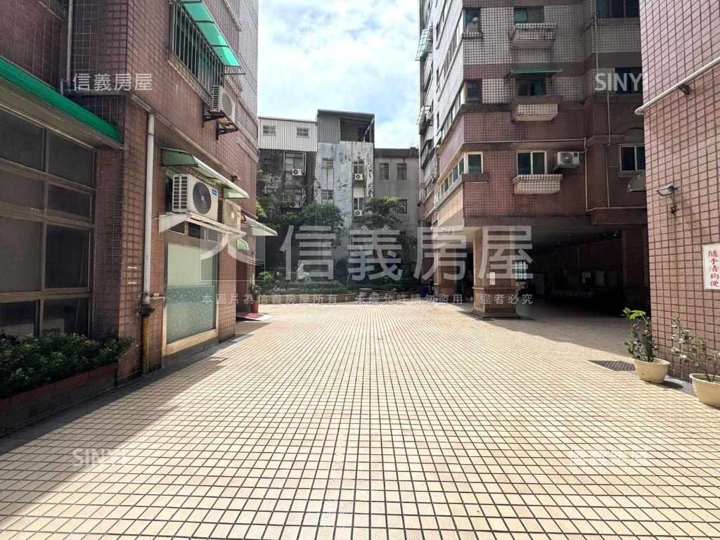 中國金典一樓美宅房屋室內格局與周邊環境