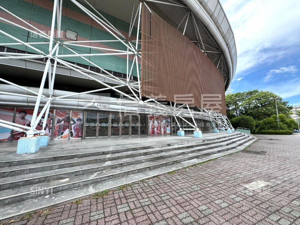 中國金典一樓美宅房屋室內格局與周邊環境