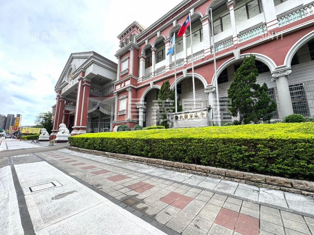 中國金典一樓美宅房屋室內格局與周邊環境