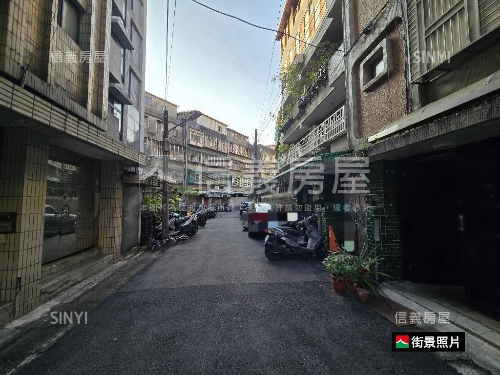 雙捷運一樓方便停車房屋室內格局與周邊環境