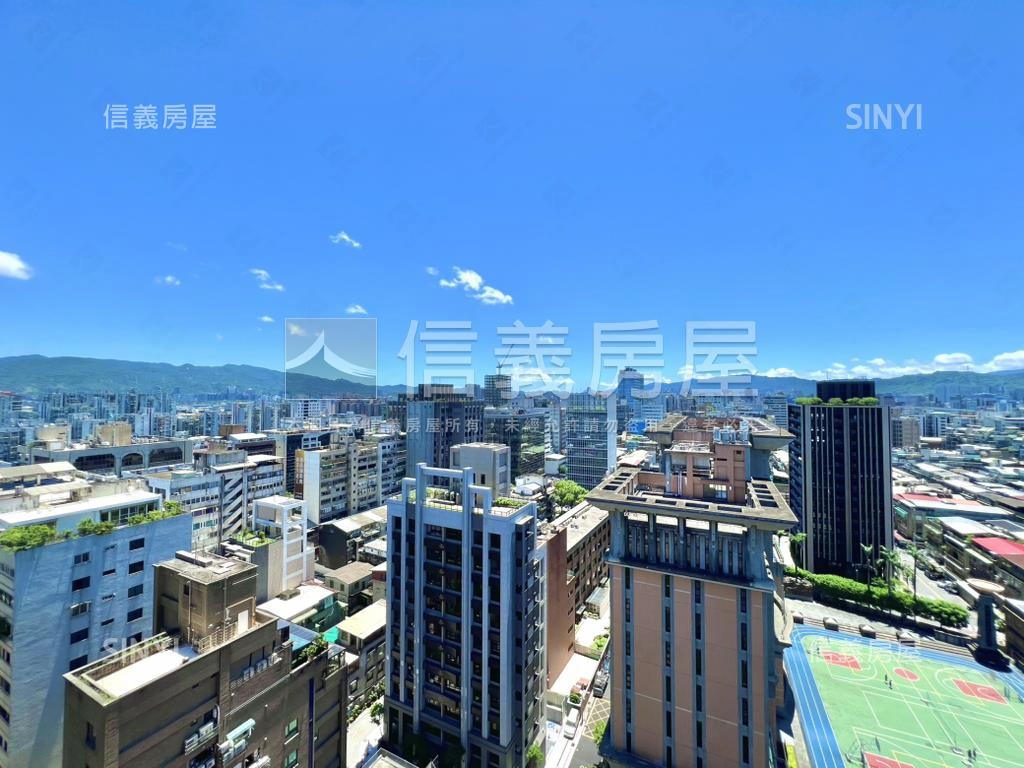 小巨蛋高樓景觀三房車位房屋室內格局與周邊環境