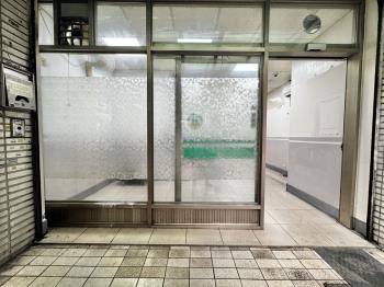 南海逸園近廈安捷運站店面
