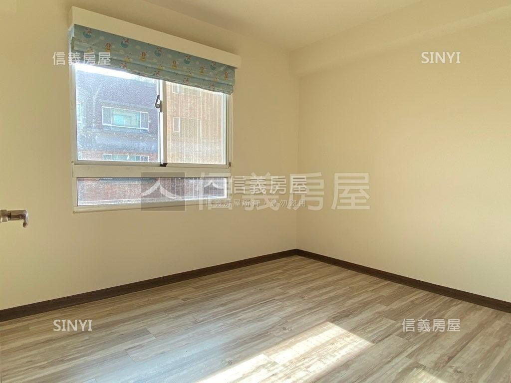 巴黎學院三房車位房屋室內格局與周邊環境