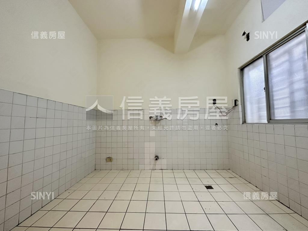 專任小碧潭站２樓靜謐美宅房屋室內格局與周邊環境