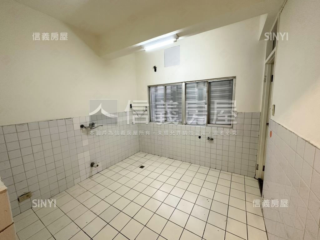 專任小碧潭站２樓靜謐美宅房屋室內格局與周邊環境