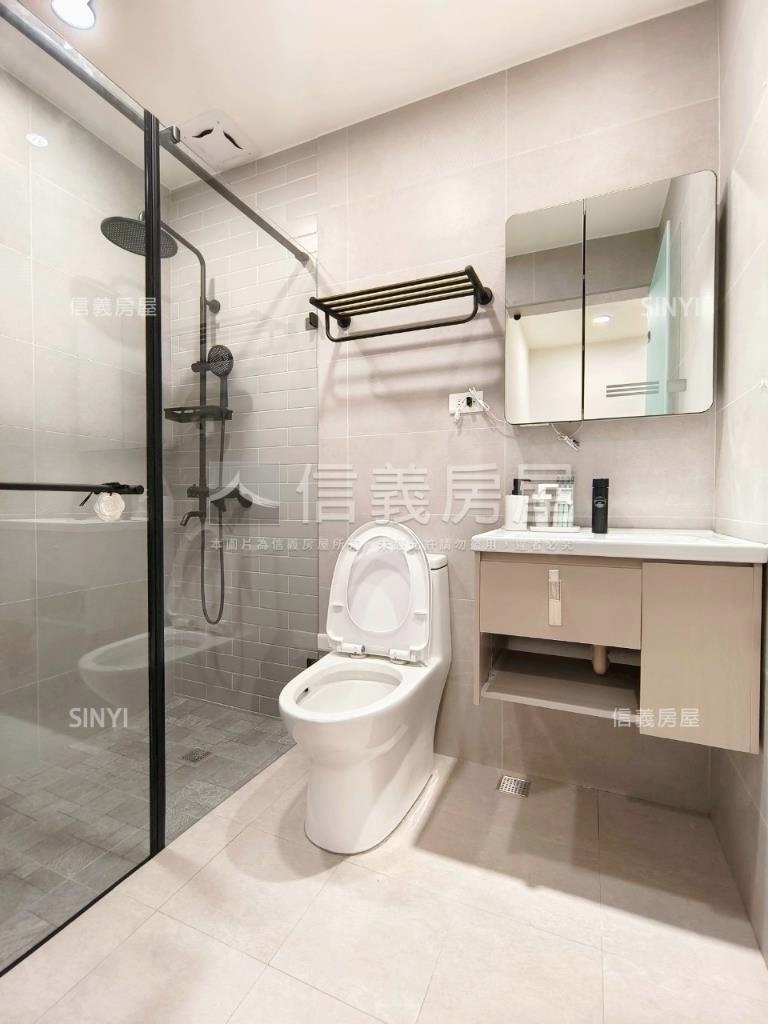 迴龍捷運精美三樓房屋室內格局與周邊環境