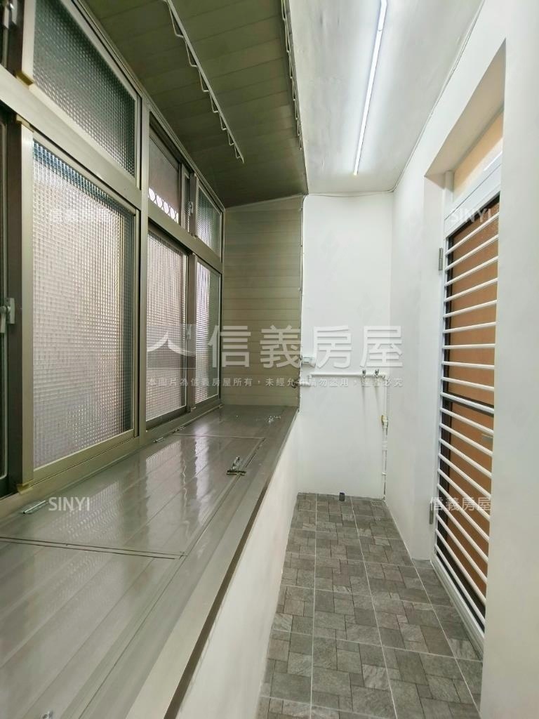 迴龍捷運精美三樓房屋室內格局與周邊環境