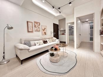 迴龍捷運精美三樓