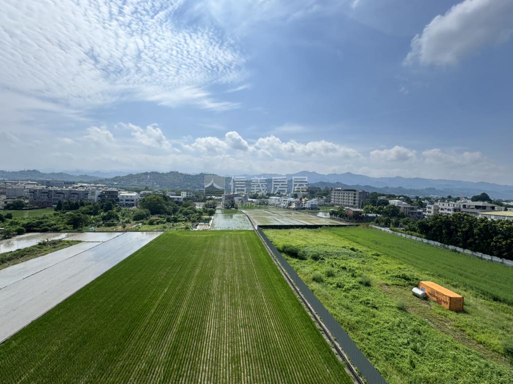 苗栗市全新電梯三房美廈讚房屋室內格局與周邊環境
