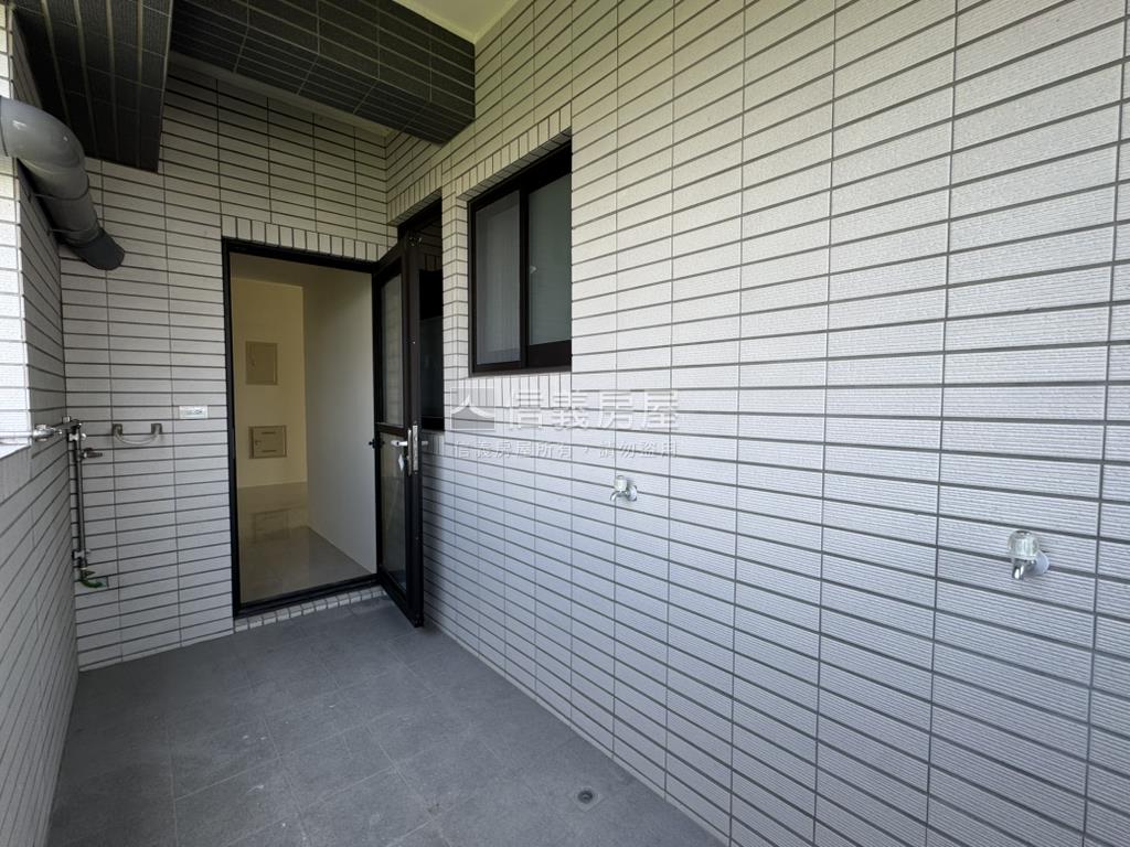 苗栗市全新電梯三房美廈讚房屋室內格局與周邊環境