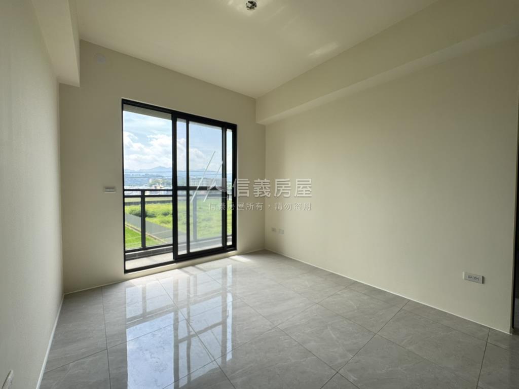 苗栗市全新電梯三房美廈讚房屋室內格局與周邊環境